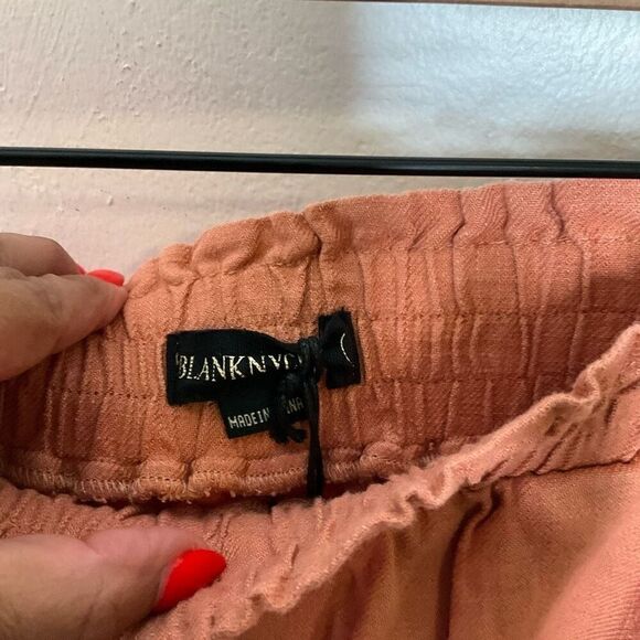 Blank NYC Lightweight Shorts - Picture 4 of 6